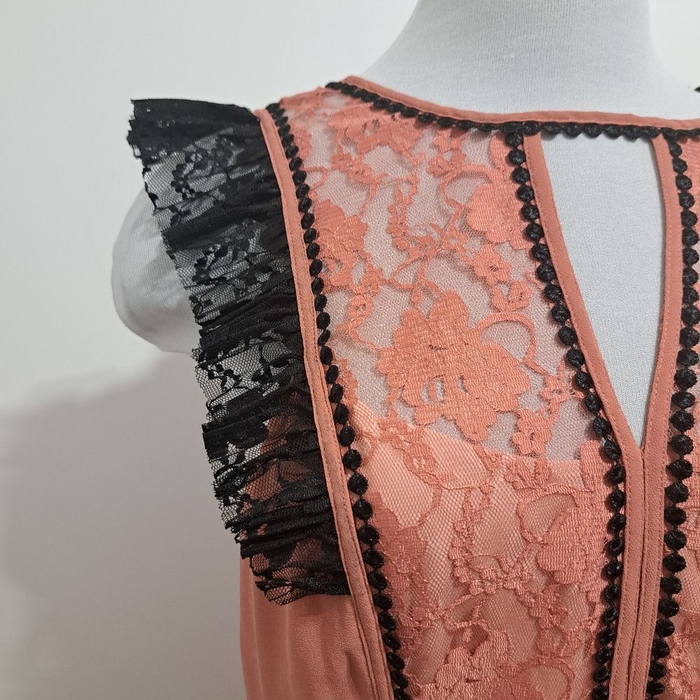 Sisley Lace Trim Mini Dress in Rust and Black - Picture 12 of 16